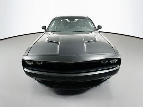 Pitch Black Clearcoat 2023 Dodge Challenger SXT