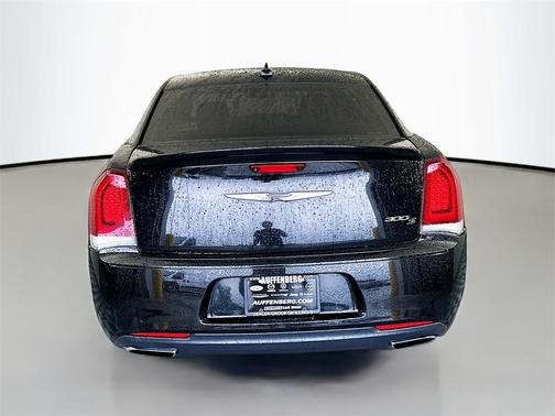2020 Chrysler 300 S