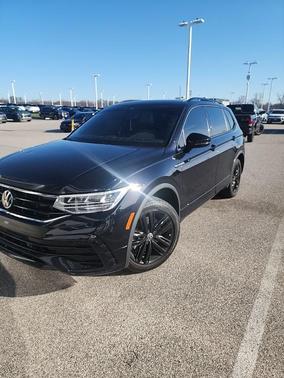 2022 Volkswagen Tiguan 2.0T SE R-Line Black