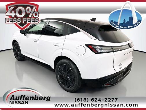 White / Black 2026 Nissan Murano Platinum