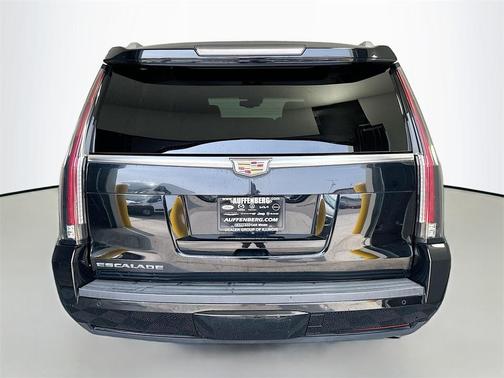2016 Cadillac Escalade ESV Luxury