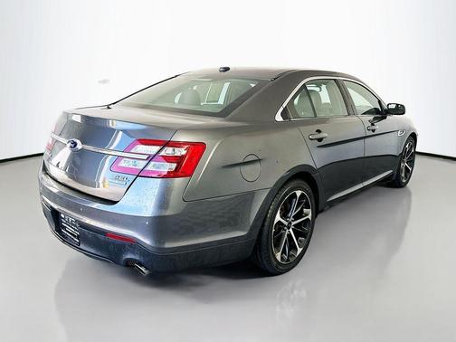 2015 Ford Taurus SEL