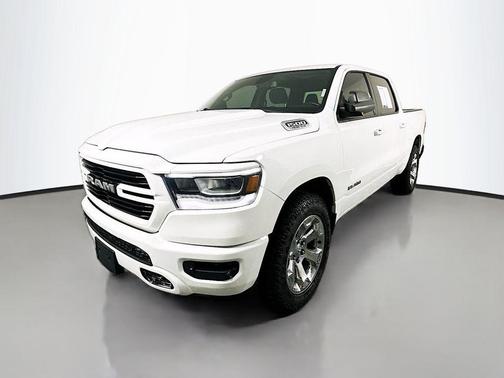 Bright White Clearcoat 2019 RAM 1500 Big Horn
