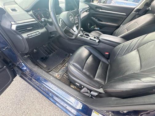 Deep Blue Pearl 2023 Nissan Altima 2.5 SR