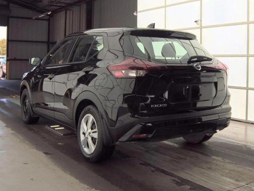 2021 Nissan Kicks S