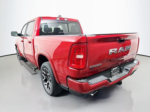 Molten Red Pearlcoat 2026 RAM 1500 Laramie