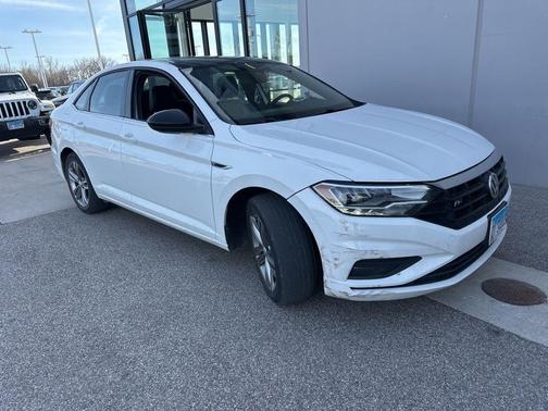 Pure White 2019 Volkswagen Jetta 1.4T R-Line