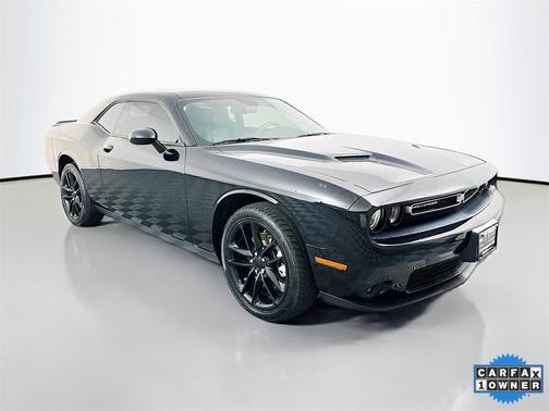 2022 Dodge Challenger SXT