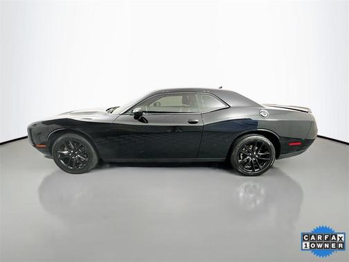 2022 Dodge Challenger SXT