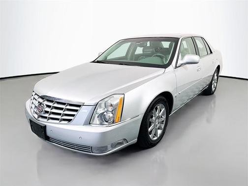 2010 Cadillac DTS Base