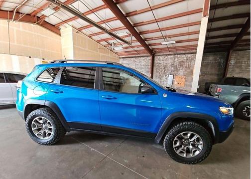 2020 Jeep Cherokee Trailhawk