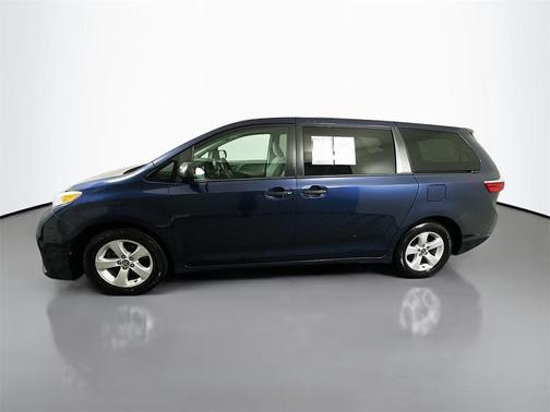 2019 Toyota Sienna L