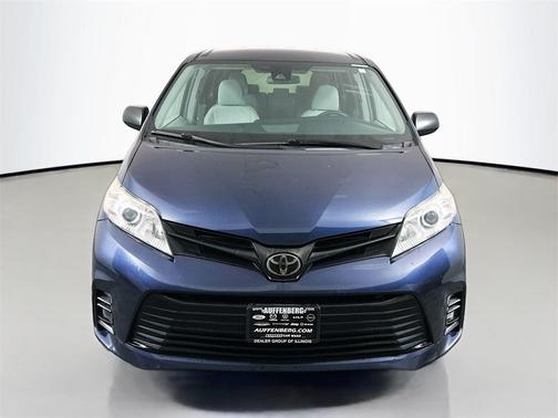 2019 Toyota Sienna L
