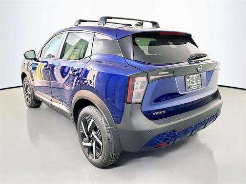Deep Blue Pearl 2026 Nissan Kicks SV