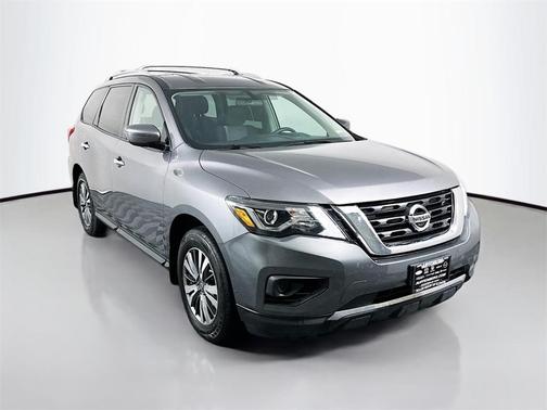 2020 Nissan Pathfinder S