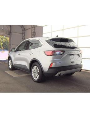 Ingot Silver Metallic 2020 Ford Escape SE