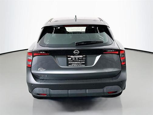 2025 Nissan Kicks S