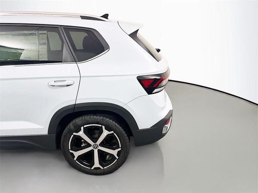 2025 Volkswagen Taos 1.5T SEL