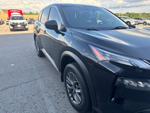Black 2021 Nissan Rogue S