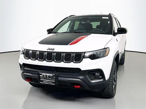Bright White Clearcoat 2026 Jeep Compass Trailhawk