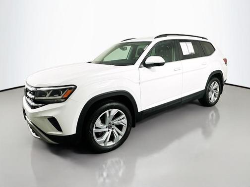 Pure White 2022 Volkswagen Atlas 3.6L SE w/Technology