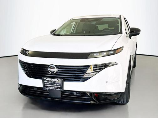 Everest White P 2026 Nissan Murano Platinum