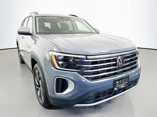 Pure Gray 2026 Volkswagen Atlas 2.0T SE w/Technology