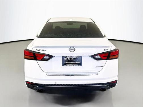 2022 Nissan Altima 2.0 SR