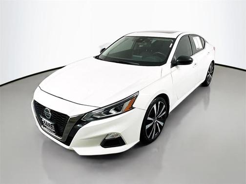 2022 Nissan Altima 2.0 SR