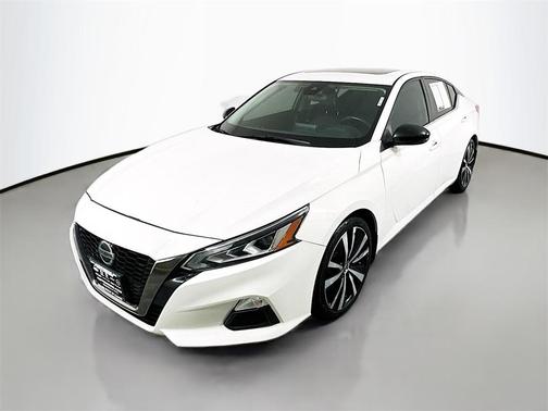 2022 Nissan Altima 2.0 SR