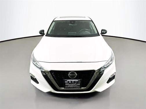 2022 Nissan Altima 2.0 SR