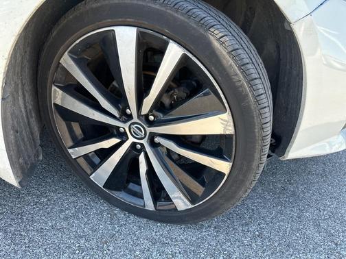 2022 Nissan Altima 2.0 SR