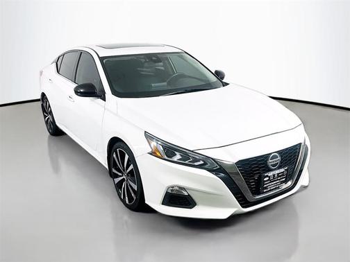 2022 Nissan Altima 2.0 SR