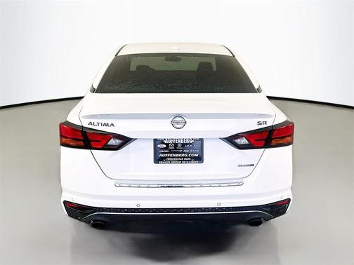 2022 Nissan Altima 2.0 SR
