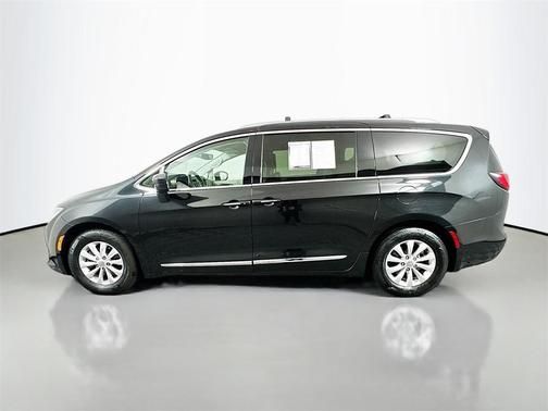 2018 Chrysler Pacifica Touring-L