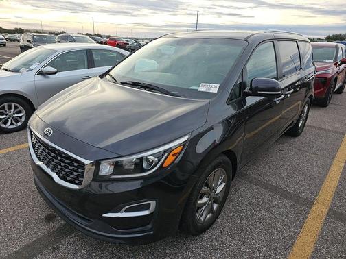 2021 Kia Sedona LX