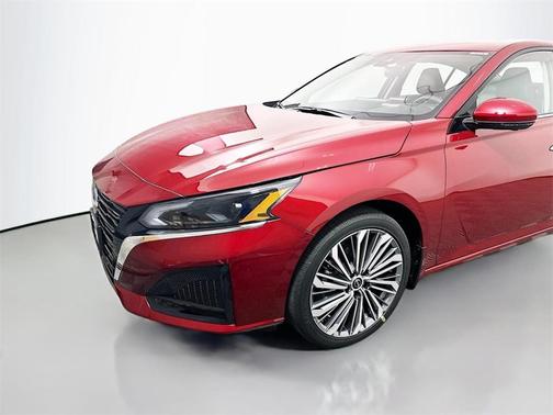 2025 Nissan Altima SL