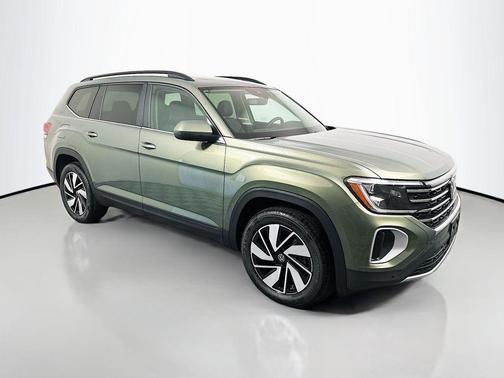 Avocado Green Pearl 2026 Volkswagen Atlas 2.0T SE W/TECHNOLOGY