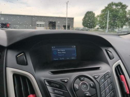 Sterling Gray Metallic 2014 Ford Focus SE