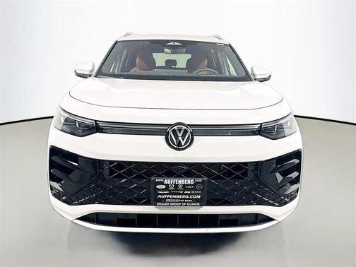 2026 Volkswagen Tiguan 2.0T SEL R-Line