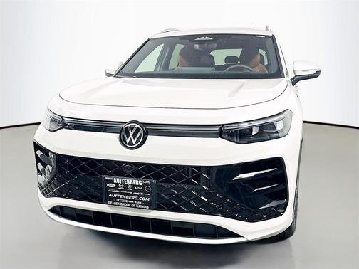 2026 Volkswagen Tiguan 2.0T SEL R-Line