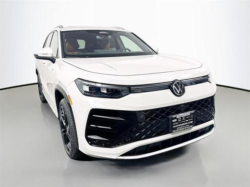 2026 Volkswagen Tiguan 2.0T SEL R-Line