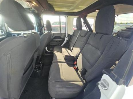 Bright White Clearcoat 2020 Jeep Wrangler Unlimited Sahara