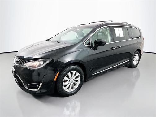 2018 Chrysler Pacifica Touring-L