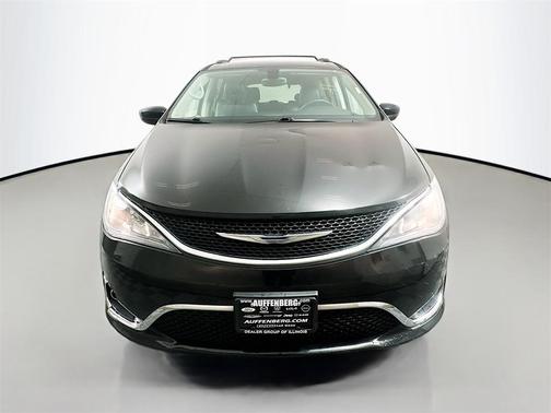 2018 Chrysler Pacifica Touring-L