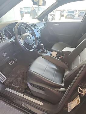 2021 Volkswagen Tiguan 2.0T SE R-Line Black