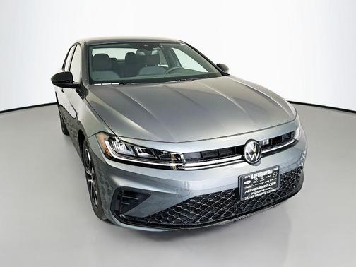 Platinum Gray Metallic 2026 Volkswagen Jetta 1.5T Sport