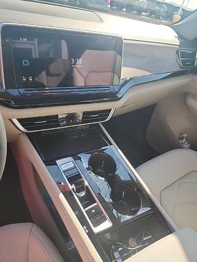 2025 Volkswagen Atlas 2.0T SE