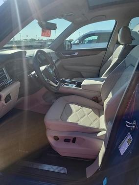 2025 Volkswagen Atlas 2.0T SE