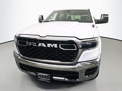 Bright White Clearcoat 2025 RAM 1500 Big Horn/Lone Star